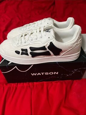White & Black Sneakers (Boneba)